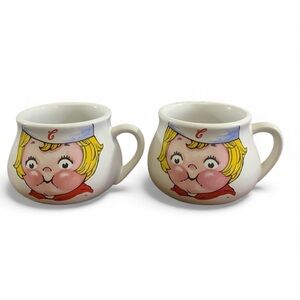 2  Large Vintage Campbell soup mugs